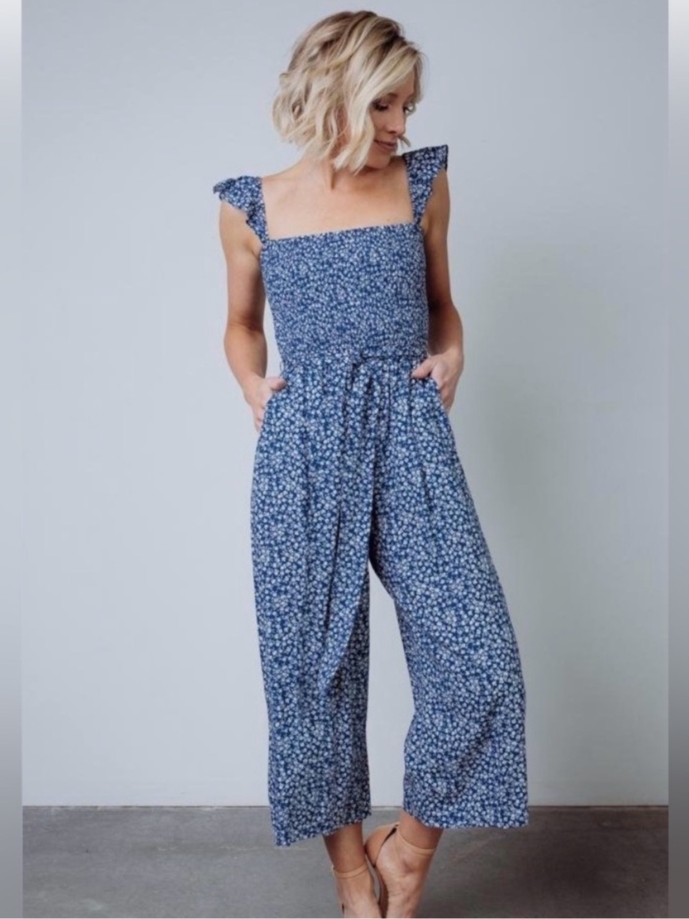 Baltic Born Hadley Smocked belted Jumpsuit Navy floral size large NWT